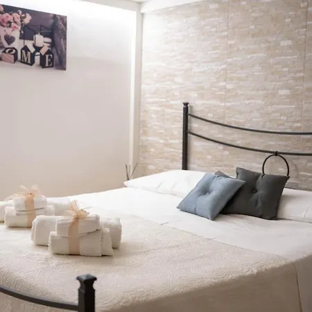 Nonna Tetta Chic Station & Center Walkable Apartament *
