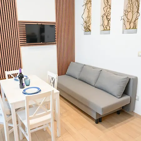 Apartament Nonna Tetta Chic Station & Center Walkable *