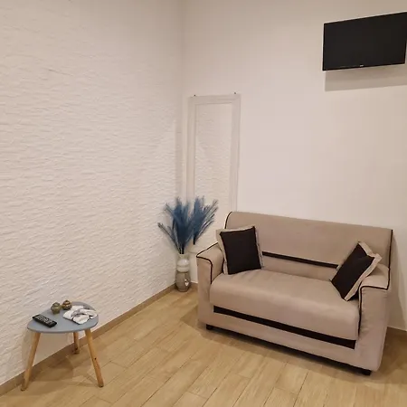 Nonna Tetta App Chic 2 Min Dalla Stazione E Parcheg Libero Apartment *